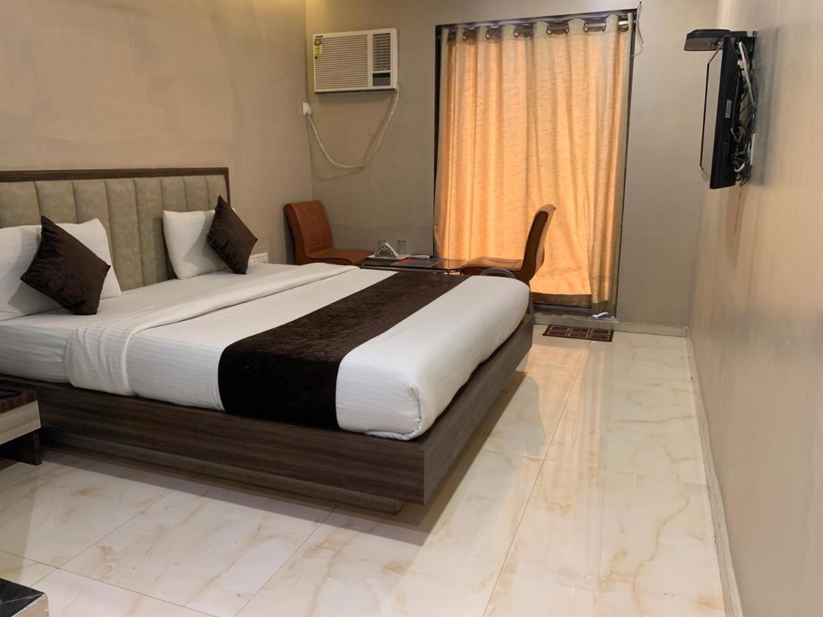 Hotel Merakee - Near Dahisar Mira Road Mumbai Εξωτερικό φωτογραφία