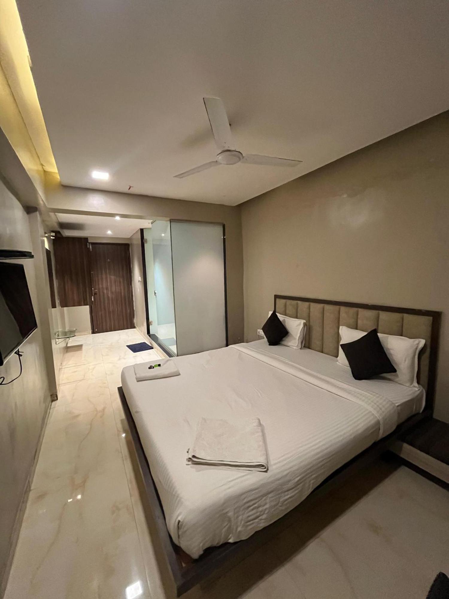 Hotel Merakee - Near Dahisar Mira Road Mumbai Εξωτερικό φωτογραφία