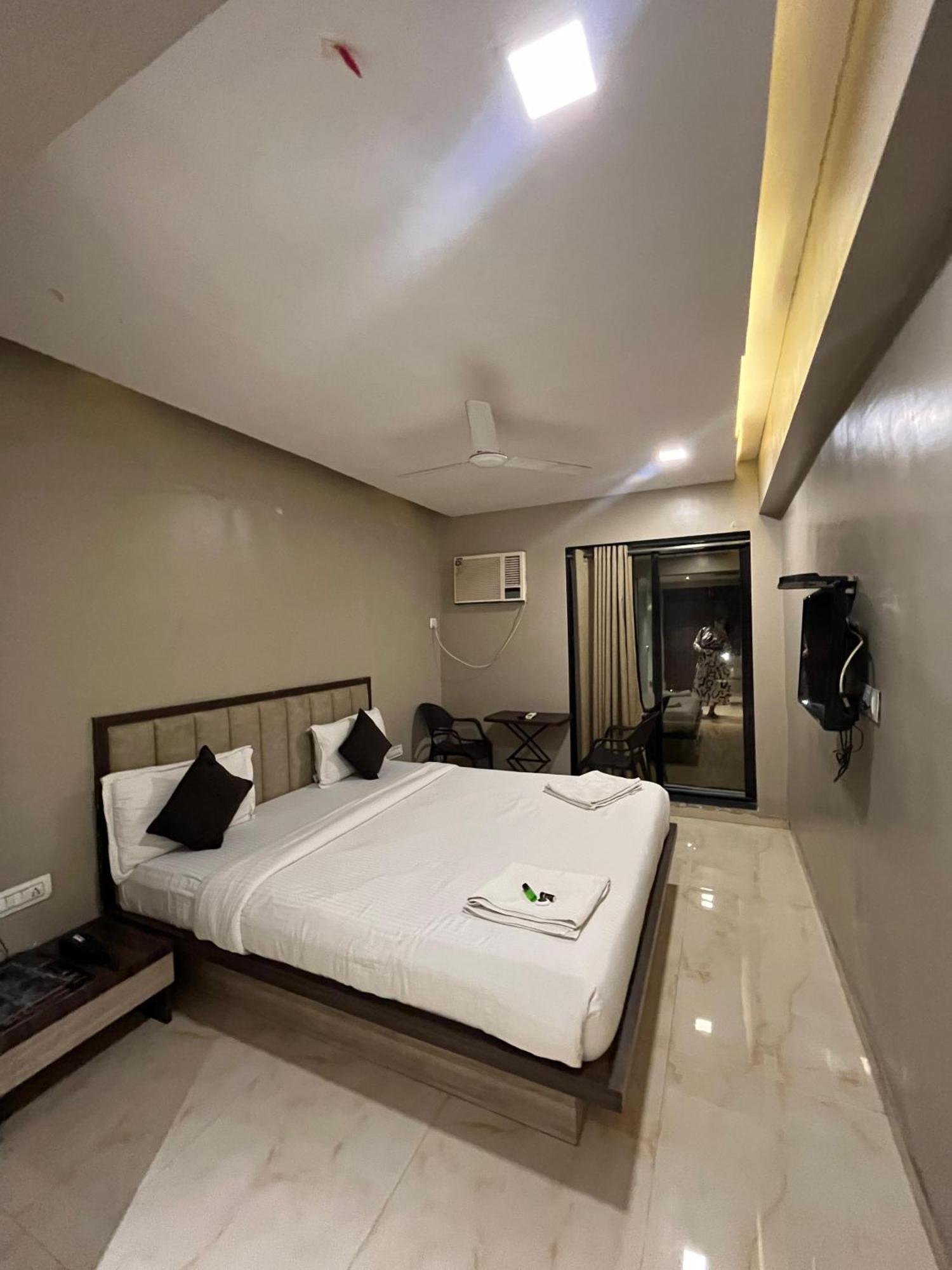 Hotel Merakee - Near Dahisar Mira Road Mumbai Εξωτερικό φωτογραφία