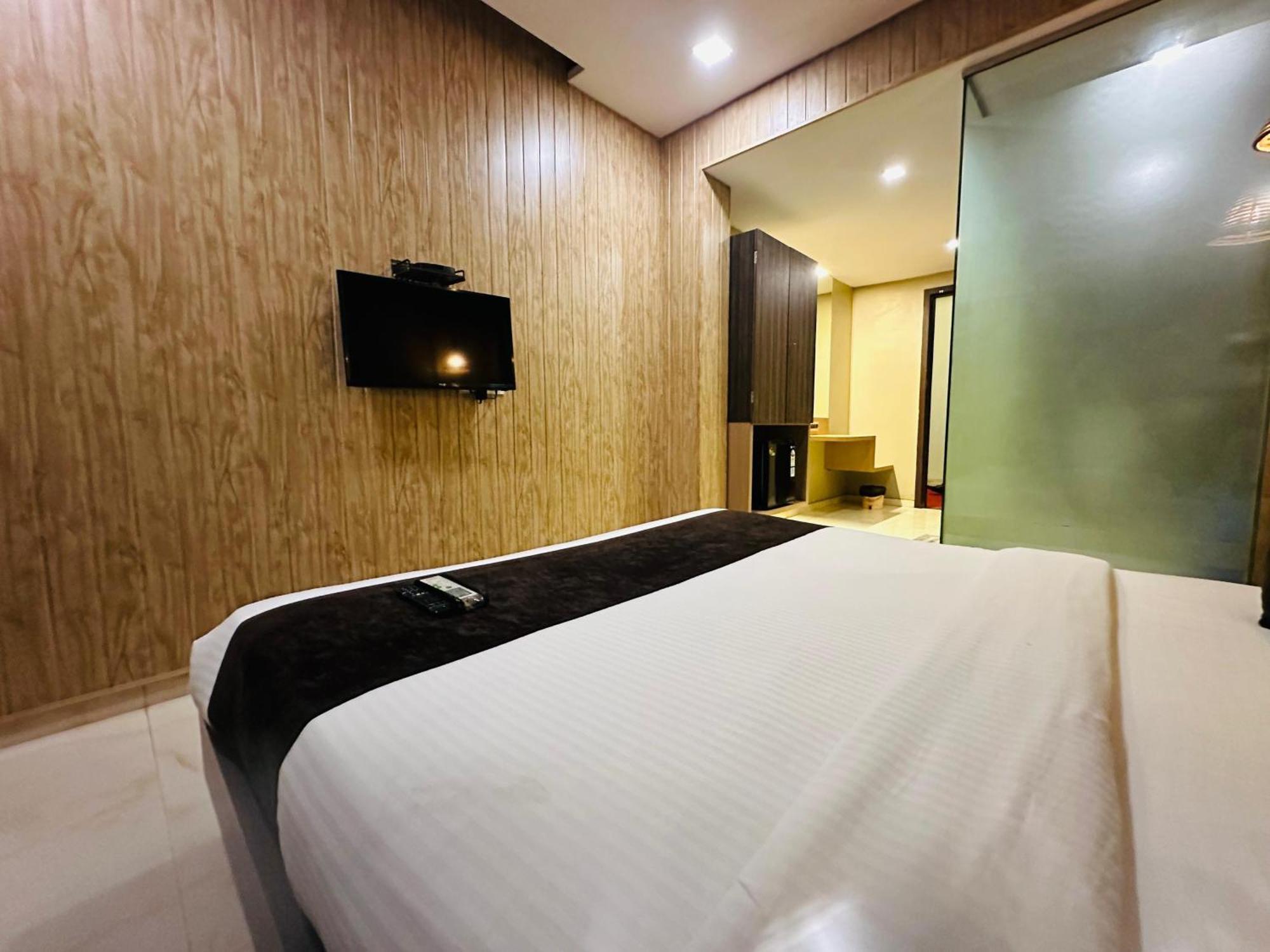 Hotel Merakee - Near Dahisar Mira Road Mumbai Εξωτερικό φωτογραφία